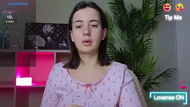 SweetieKendl online show from February 23, 2026, 10:40 pm