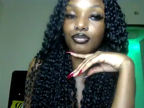 Snapshot of mavelous_mia chatting on July 3, 2026, 11:05 am mavelous mia online show from July 3, 2026, 11:05 am