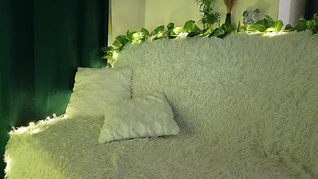 kristina amurova online show from October 25, 2025, 7:41 pm