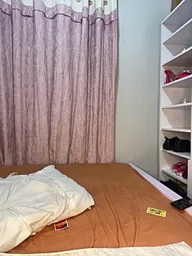 hot daily online show from November 8, 2025, 12:00 am