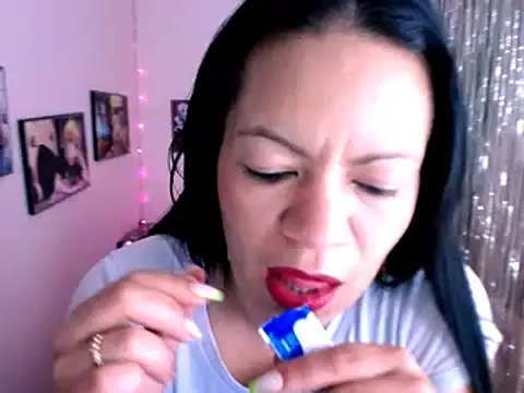 Cristal w online show from January 16, 2025, 3:56 pm