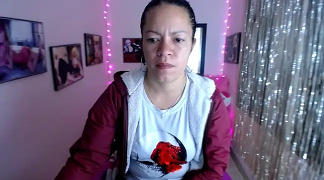 Cristal w online show from February 26, 2025, 12:36 pm