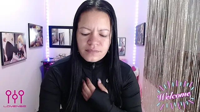 Cristal w online show from October 7, 2025, 12:24 pm