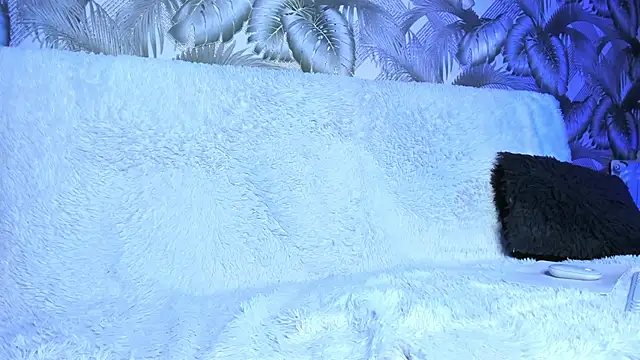 sweeeet poison online show from November 8, 2025, 4:01 am