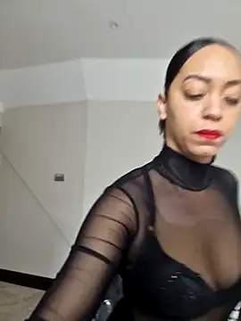 Snapshot of QueenTricks1 chatting on February 24, 2026, 9:18 am QueenTricks1 online show from February 24, 2026, 9:18 am