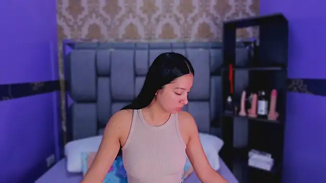 Lila Pinky online show from October 13, 2025, 12:49 pm