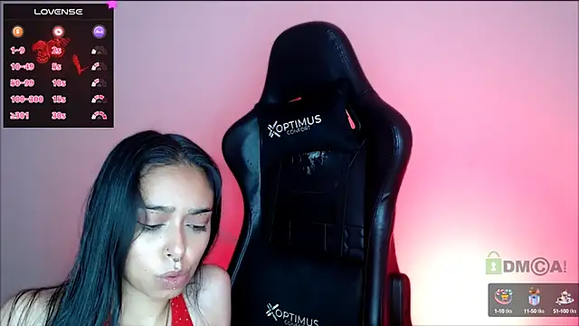 lilylouisee online show from February 16, 2025, 8:33 pm