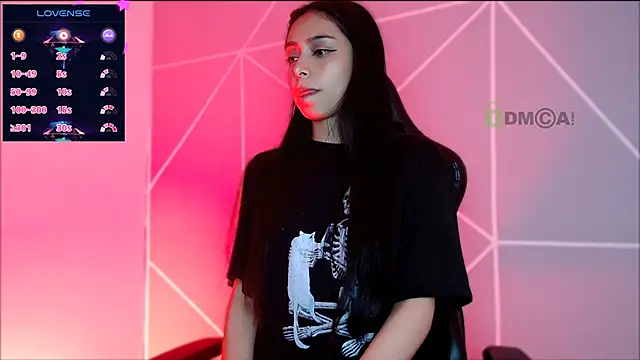 lilylouisee online show from October 27, 2025, 12:53 pm