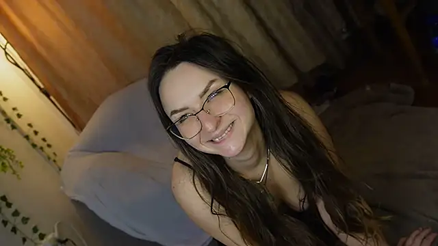 NaughtYHomemadE online show from December 22, 2024, 3:33 pm