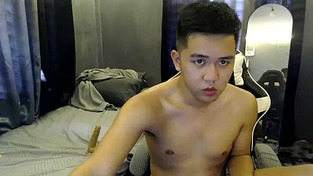 xgregor07 online show from November 15, 2025, 6:11 am