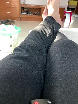 Beijing2000 online show from December 17, 2025, 1:33 am