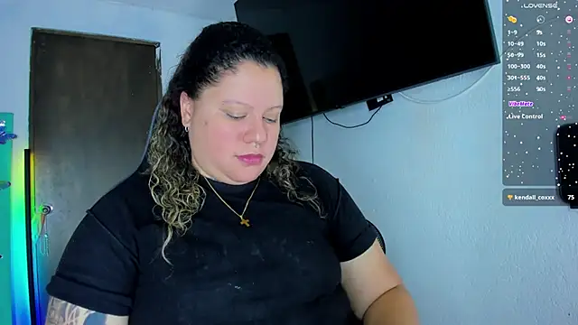 mariana maze online show from December 7, 2024, 1:58 am