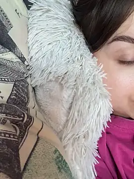 ellie ssexy online show from September 22, 2025, 4:25 am