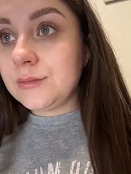 ellie ssexy online show from February 7, 2026, 9:18 pm