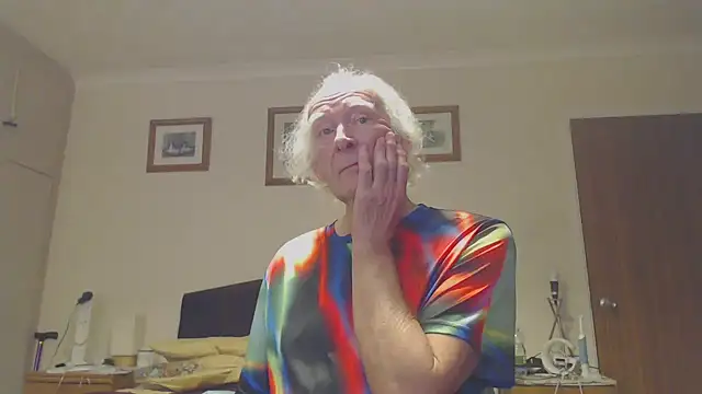 WaverlyKernow online show from February 5, 2025, 3:20 pm