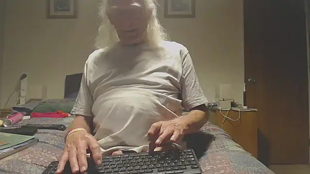 WaverlyKernow online show from April 24, 2026, 7:27 pm