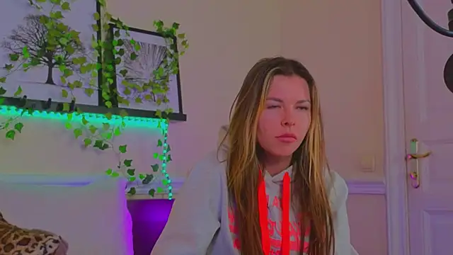 Real Tini online show from January 17, 2025, 1:03 pm