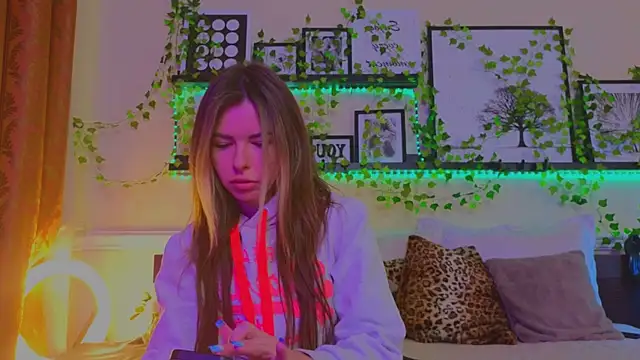 Real Tini online show from January 18, 2025, 12:57 pm