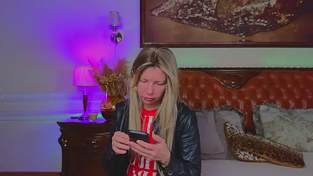 Real Tini online show from February 6, 2026, 6:07 am