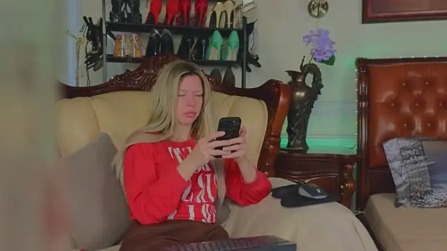 Real Tini online show from March 20, 2026, 7:24 am