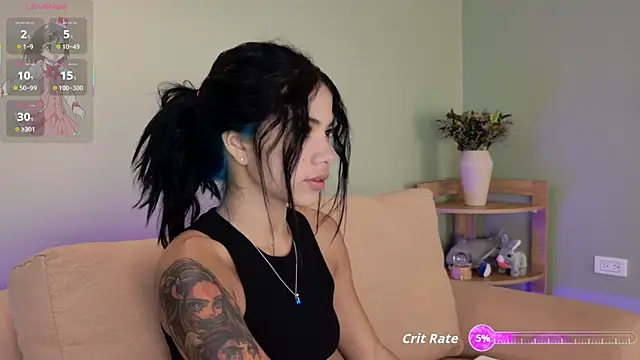 were-Naughty online show from November 17, 2025, 3:18 pm