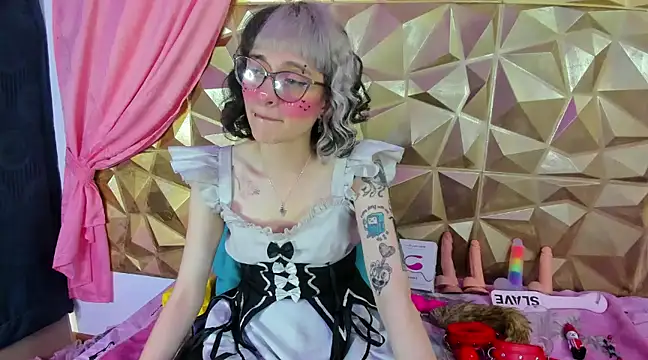 neeko princes online show from February 9, 2025, 3:12 pm