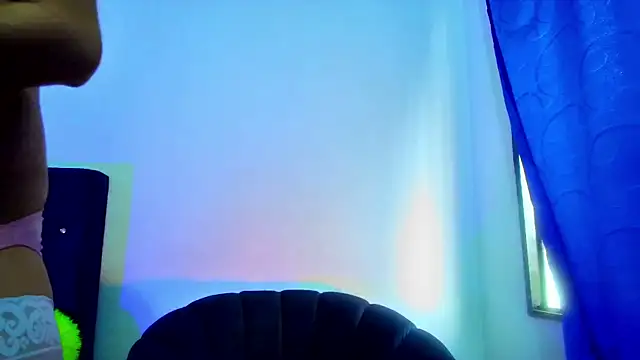 Aliice Doll online show from September 22, 2025, 8:33 pm