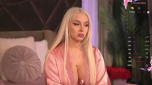 VictoriaMorrone online show from February 6, 2025, 3:20 pm