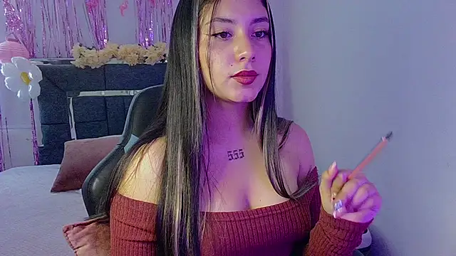 Lia 14  online show from October 16, 2025, 6:09 pm