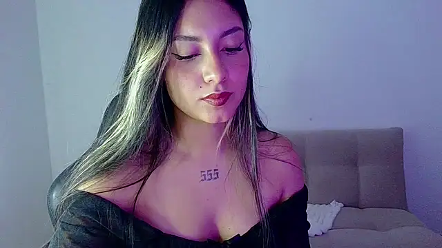 Lia 14  online show from March 6, 2026, 10:39 pm