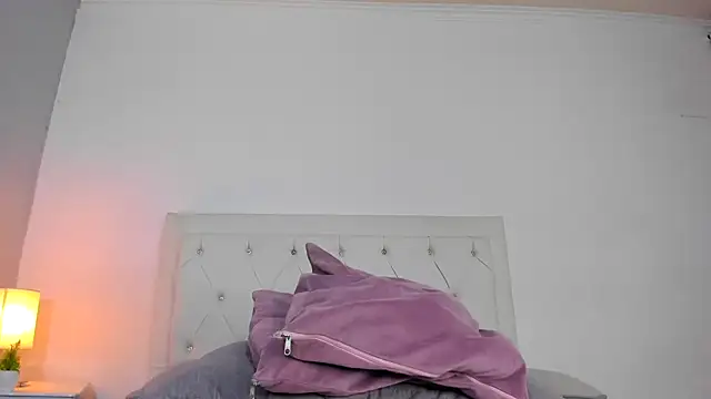 MELISSA ALVAREZ online show from November 27, 2025, 9:22 am