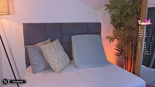 missatenea online show from February 4, 2026, 1:50 pm