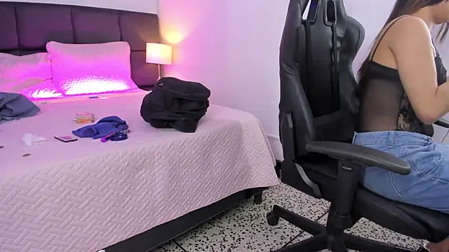 Megan Miles02 online show from March 16, 2025, 2:32 am