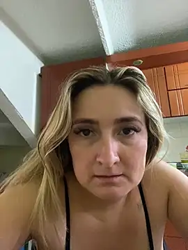 antonella87 online show from January 18, 2025, 7:48 pm