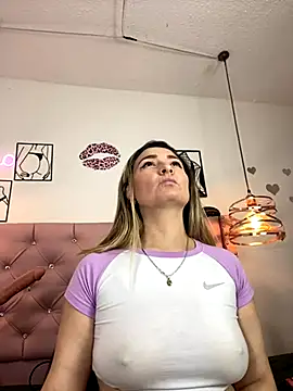 antonella87 online show from September 18, 2025, 9:17 pm