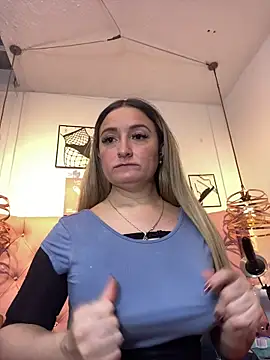 Snapshot of antonella87 chatting on May 30, 2026, 10:40 pm antonella87 online show from May 30, 2026, 10:40 pm