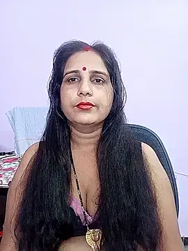 Snapshot of reemacouple007 chatting on May 6, 2026, 7:13 am reemacouple007 online show from May 6, 2026, 7:13 am
