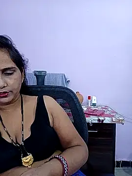 Snapshot of reemacouple007 chatting on May 15, 2026, 6:31 am reemacouple007 online show from May 15, 2026, 6:31 am