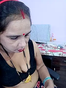 Snapshot of reemacouple007 chatting on May 28, 2026, 8:55 am reemacouple007 online show from May 28, 2026, 8:55 am