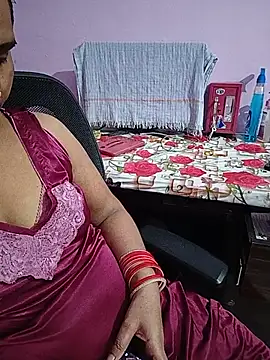Snapshot of reemacouple007 chatting on July 3, 2026, 4:52 am reemacouple007 online show from July 3, 2026, 4:52 am