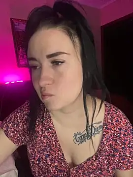 Roxana Bell online show from February 28, 2025, 4:10 pm