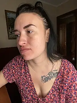 Snapshot of Roxana_Bell chatting on May 13, 2026, 9:50 am Roxana Bell online show from May 13, 2026, 9:50 am