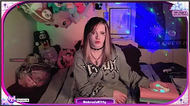 AmbrosiaKitty online show from May 1, 2026, 7:57 am