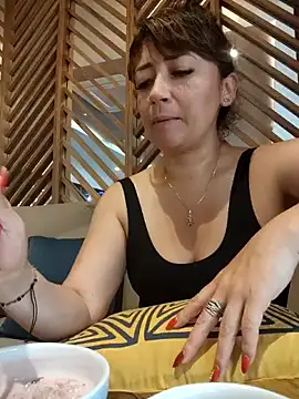 tata laima   online show from October 2, 2025, 2:24 pm