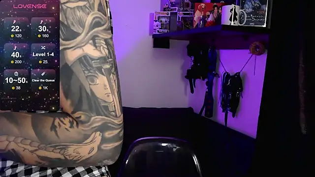 BLACKTSUKI7  online show from October 9, 2025, 8:51 pm