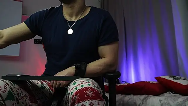 Snapshot of danielkraigforu chatting on February 28, 2025, 8:39 pm danielkraigforu online show from February 28, 2025, 8:39 pm