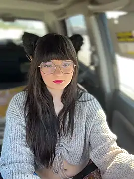 urpuppymoon online show from February 7, 2026, 8:45 pm