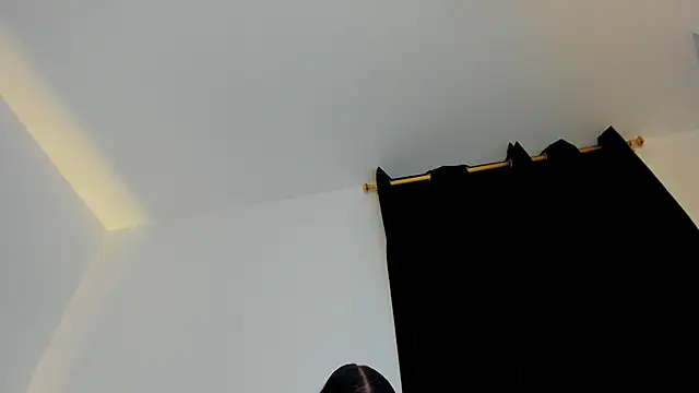 Snapshot of liily_moore chatting on July 16, 2026, 8:42 am liily moore online show from July 16, 2026, 8:42 am
