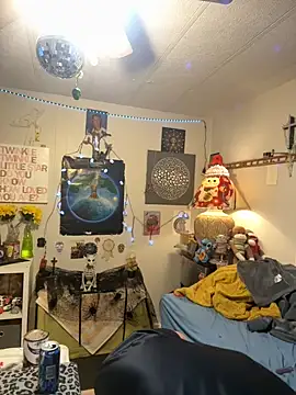 BobbyQ29 online show from December 15, 2025, 8:40 am