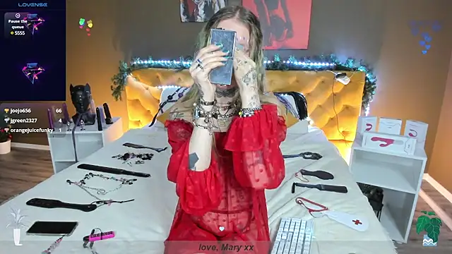 Snapshot of Mary_Xextra chatting on January 8, 2025, 4:12 am Mary Xextra online show from January 8, 2025, 4:12 am